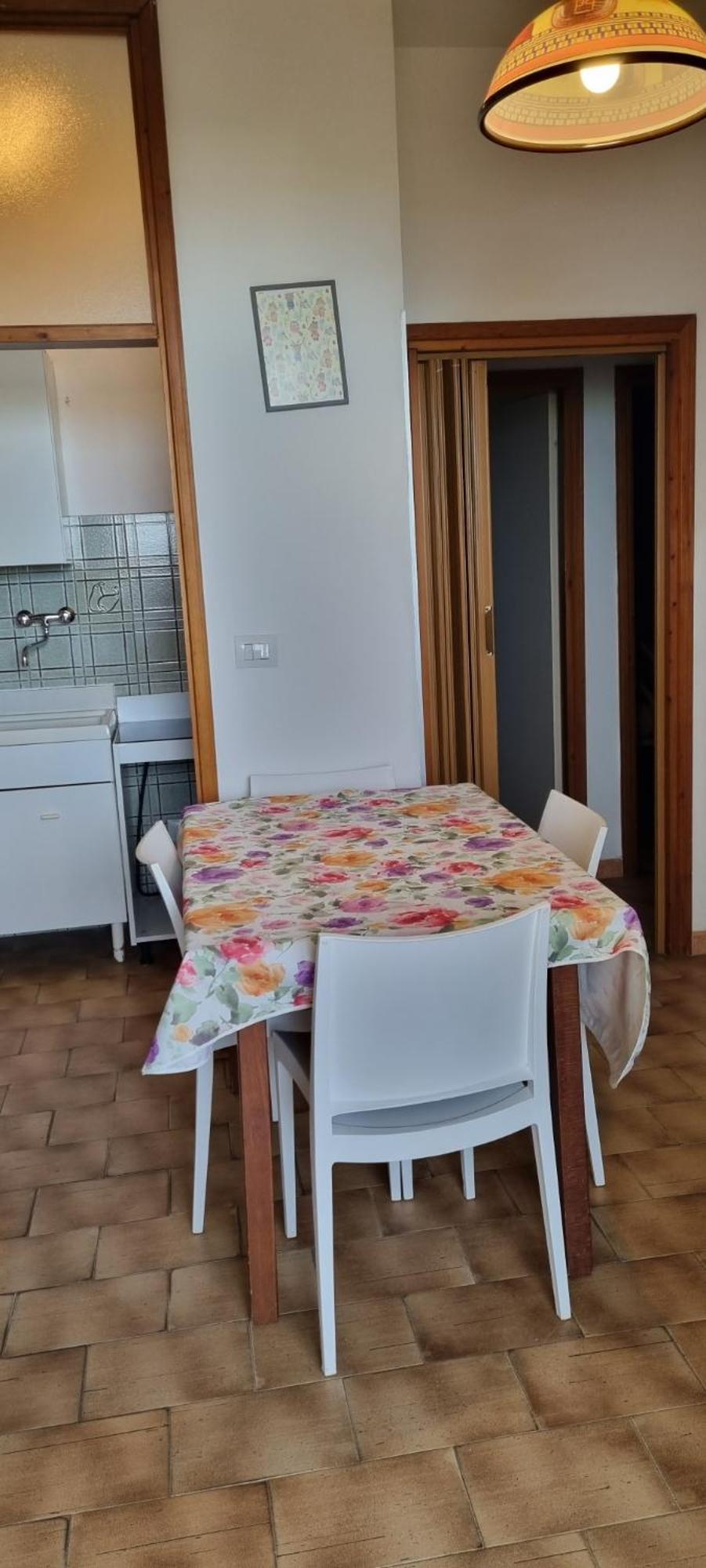 Complesso Mosaico Con Piscina Aperta Giugno Luglio Agosto Appartamenti Sono Arredati Vedi Foto Per Il Check In Agenzia Viale Francesco Petrarca 391 Lido Adriano Ra 외부 사진
